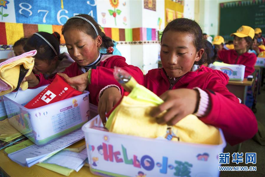 “HELLO小孩”公益项目关爱藏区孩子